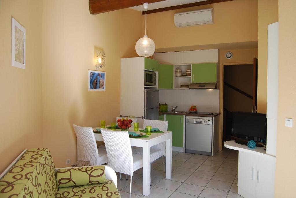 Lagrange Grand Bleu Vacances - Residence Les Jardins De Neptune Saint-Cyprien  Ruang foto