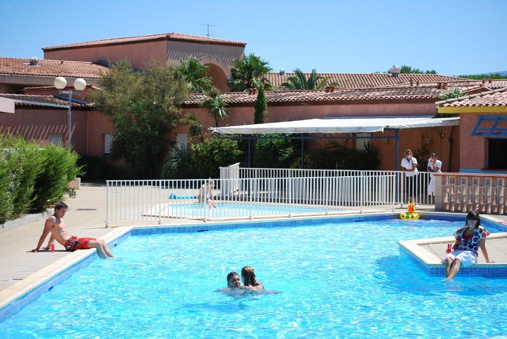Lagrange Grand Bleu Vacances - Residence Les Jardins De Neptune Saint-Cyprien  Bagian luar foto
